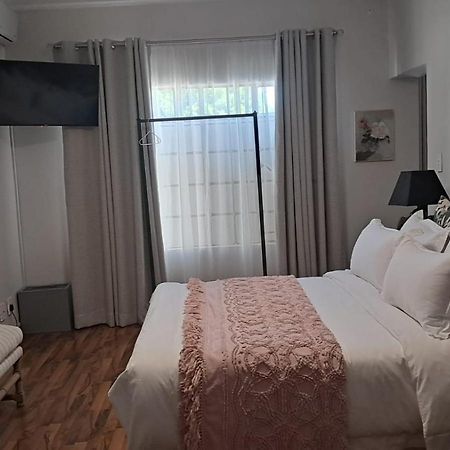 Art And Soul Restaurant, Accommodation, French Bar And Art Gallery Parys Eksteriør billede