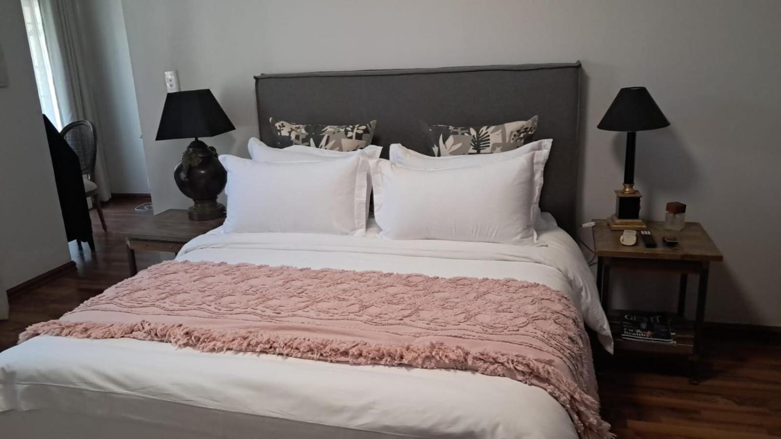 Art And Soul Restaurant, Accommodation, French Bar And Art Gallery Parys Eksteriør billede