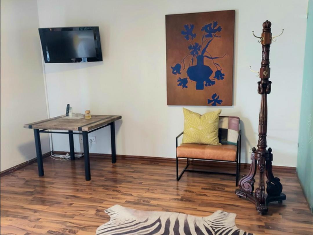 Art And Soul Restaurant, Accommodation, French Bar And Art Gallery Parys Værelse billede