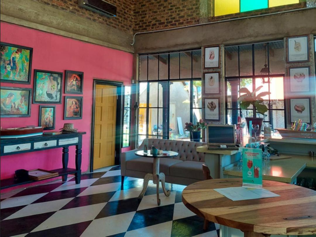 Art And Soul Restaurant, Accommodation, French Bar And Art Gallery Parys Eksteriør billede